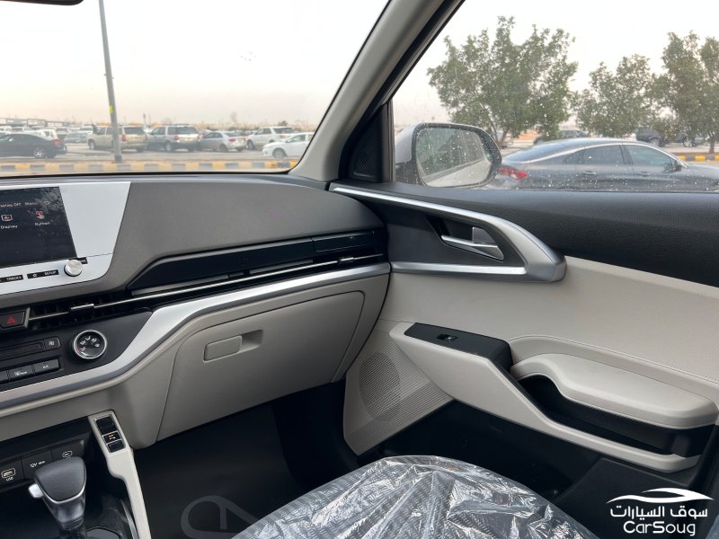 كيا كارينز جديده موديل 2025