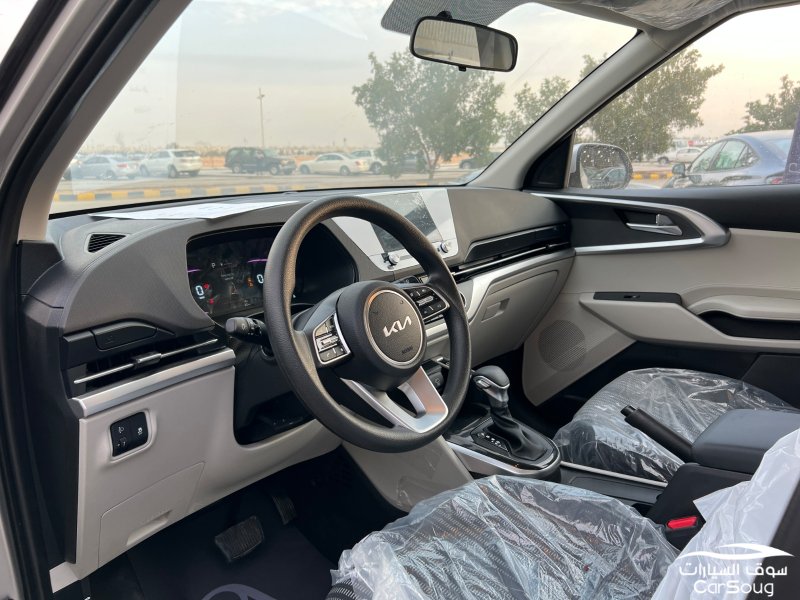 كيا كارينز جديده موديل 2025