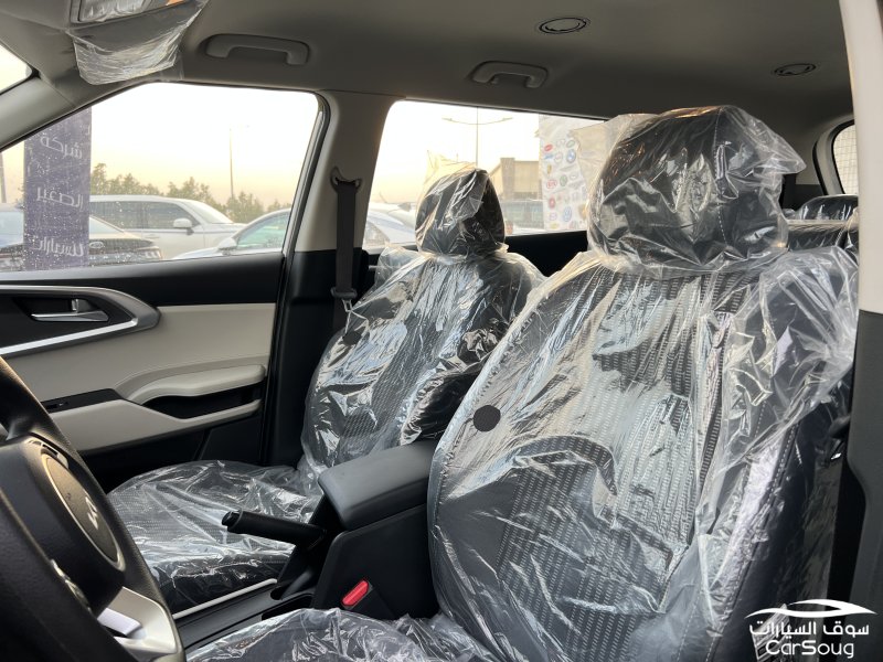 كيا كارينز ستاندرد موديل 2025