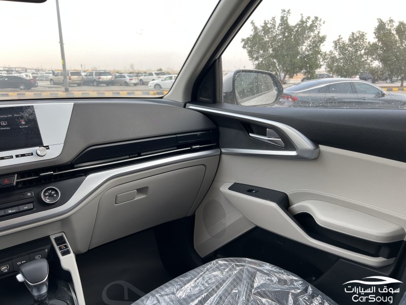 كيا كارينز ستاندرد موديل 2025