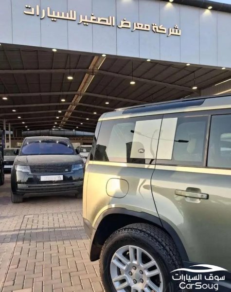 لاند روفر ديفندر X110 V4 موديل 2022