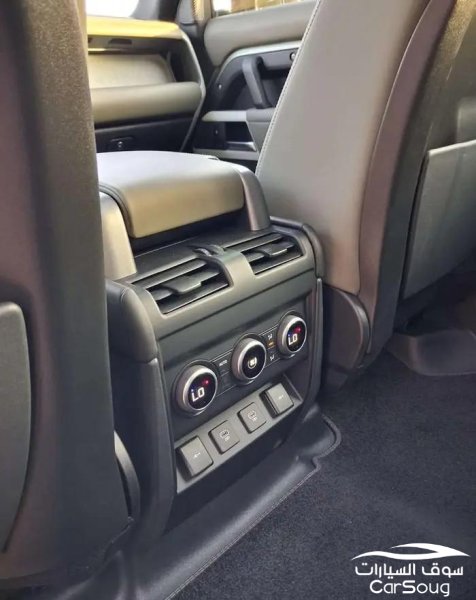 لاند روفر ديفندر X110 V4 موديل 2022