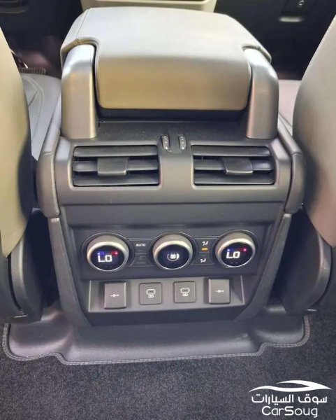 لاند روفر ديفندر X110 V4 موديل 2022