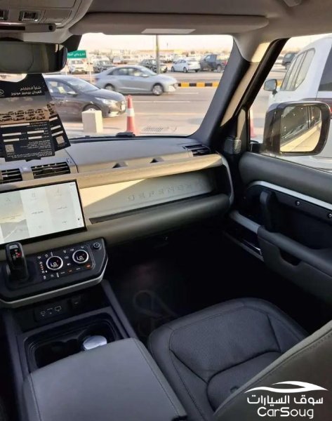 لاند روفر ديفندر X110 V4 موديل 2022