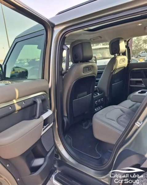 لاند روفر ديفندر X110 V4 موديل 2022