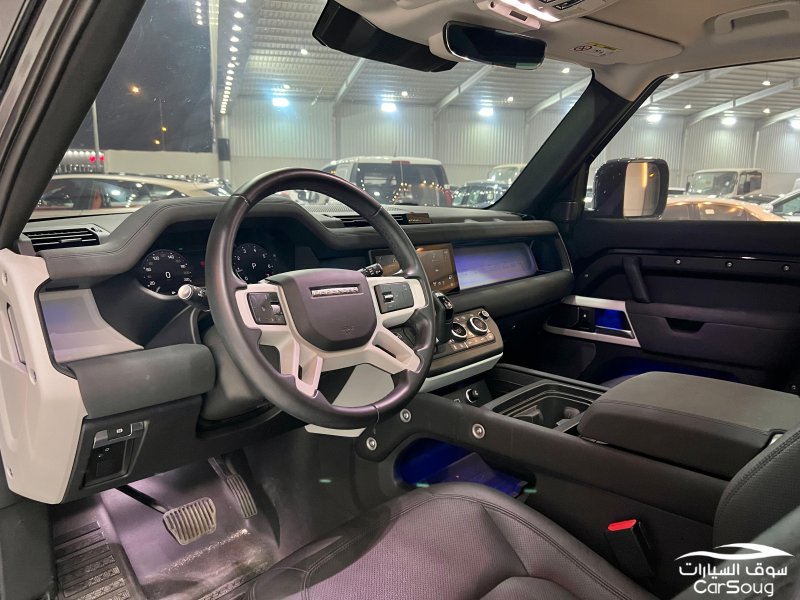 لاند روفر ديفندر 90 V4 موديل 2023