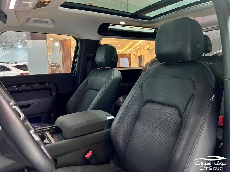 لاند روفر ديفندر 90 V4 موديل 2023