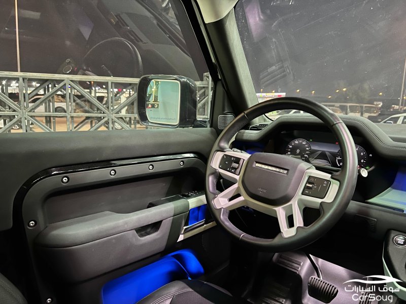 لاند روفر ديفندر 90 V4 موديل 2023