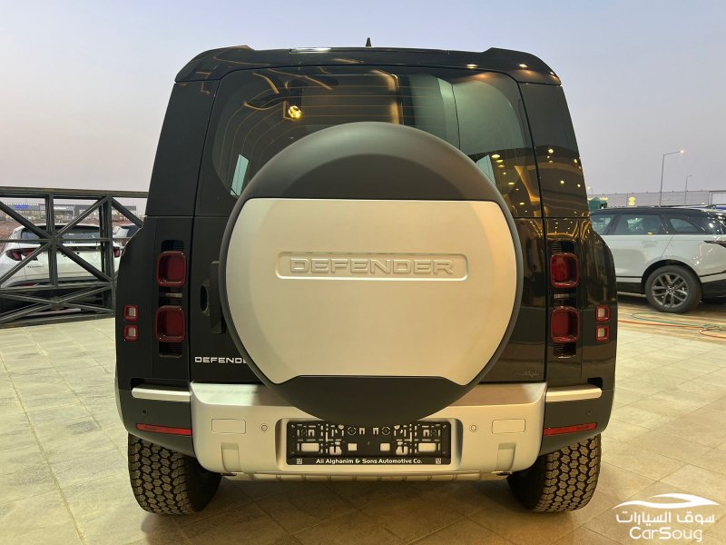 لاند روفر ديفندر X110 V4 موديل 2024 جديده