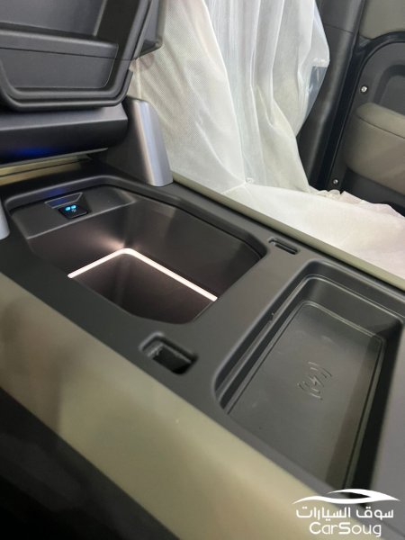 لاند روفر ديفندر X110 V4 موديل 2024 جديده