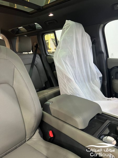 لاند روفر ديفندر X110 V4 موديل 2024 جديده