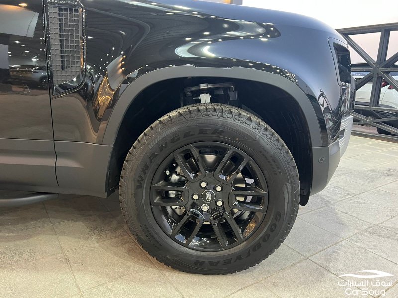 لاند روفر ديفندر X110 V4 موديل 2024 جديده