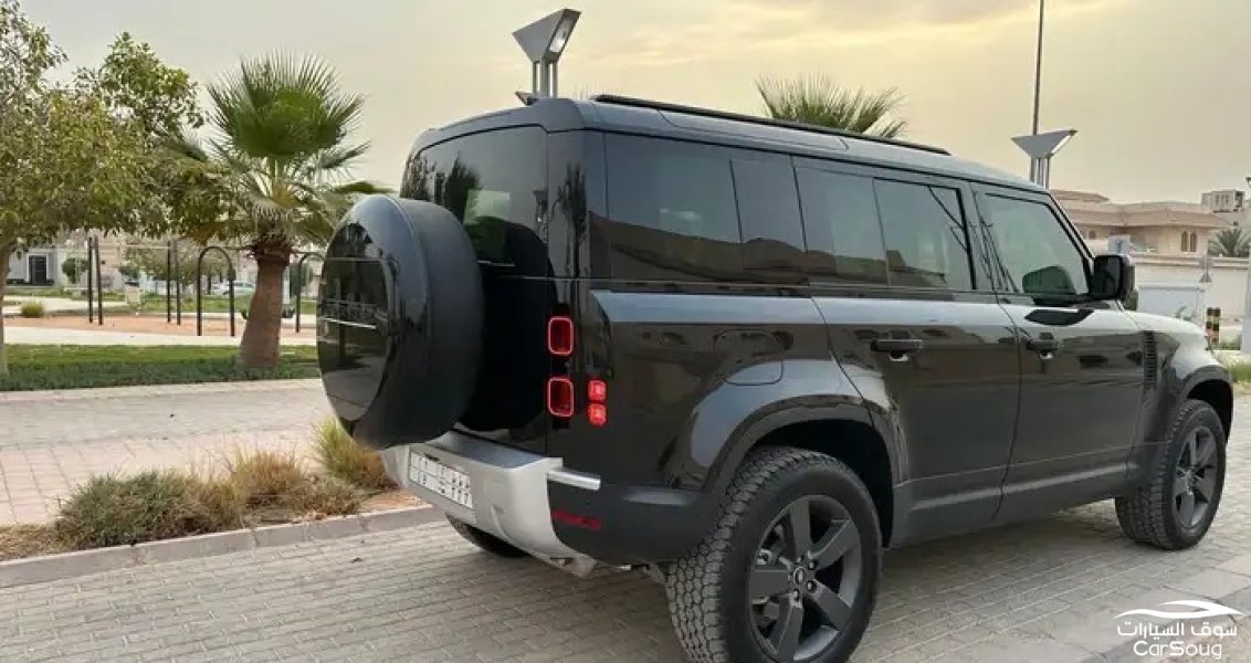 لاند روفر ديفندر V4 موديل 2025 جديده