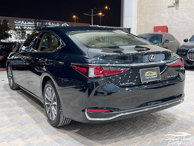 لكزس ES 250 ستاندرد سعودي موديل 2023
