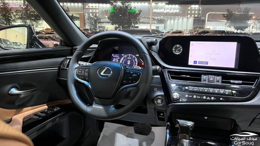 لكزس ES 250 ستاندرد سعودي موديل 2023