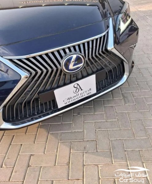 لكزس ES300 AH موديل 2020