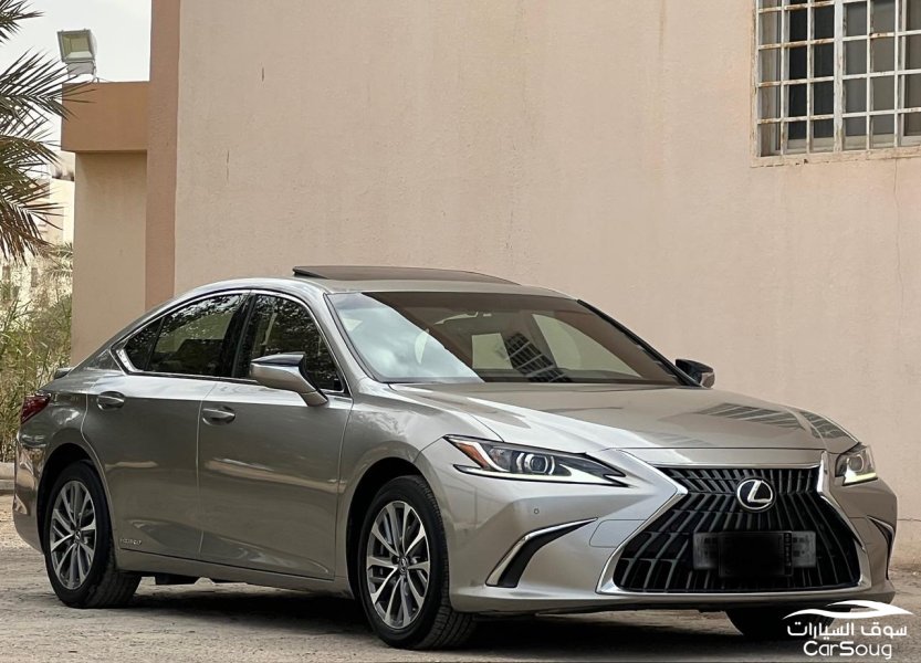 لكزس es300h 2022