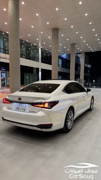 لكزس es300 2023 هايبرد