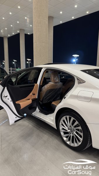 لكزس es300 2023 هايبرد