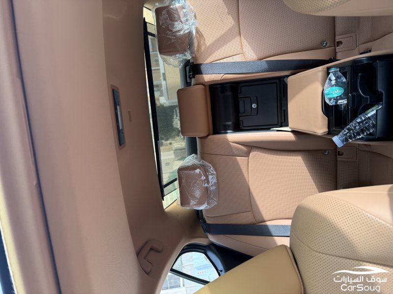 لكزس es300h 2023