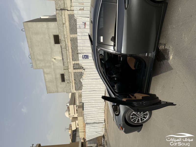 لكزس es300h 2023