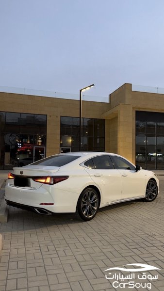 لكزس ES350 F Sport – موديل 2019