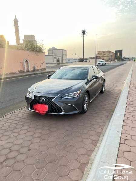 لكزس مخزن في البايكه