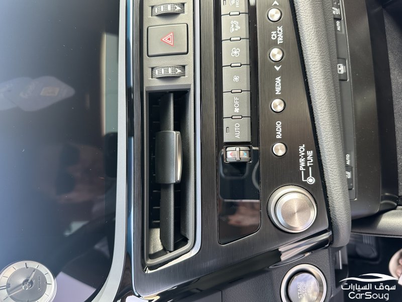 Es350CC لكزس موديل 2025 بحالة الوكالة