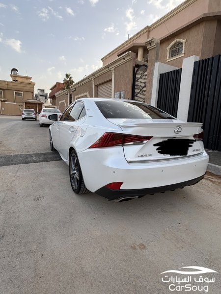 لكزس 2020 is 350