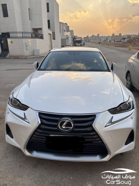 لكزس is350 2020 وكالة