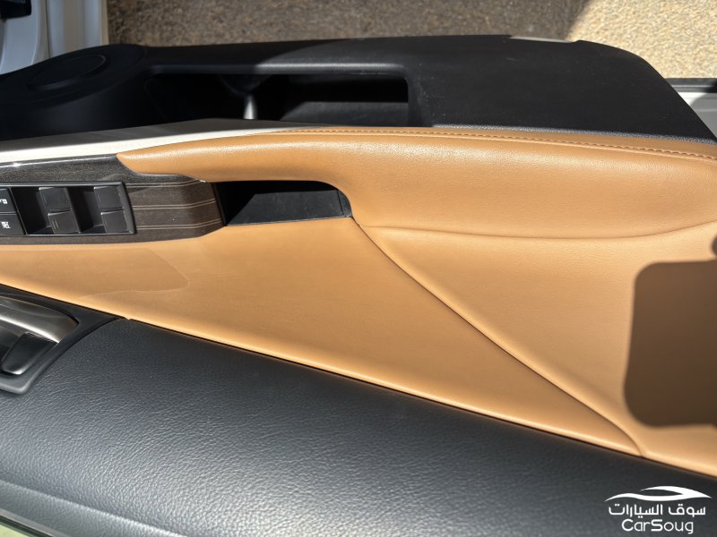 لكزس is350 2020 وكالة