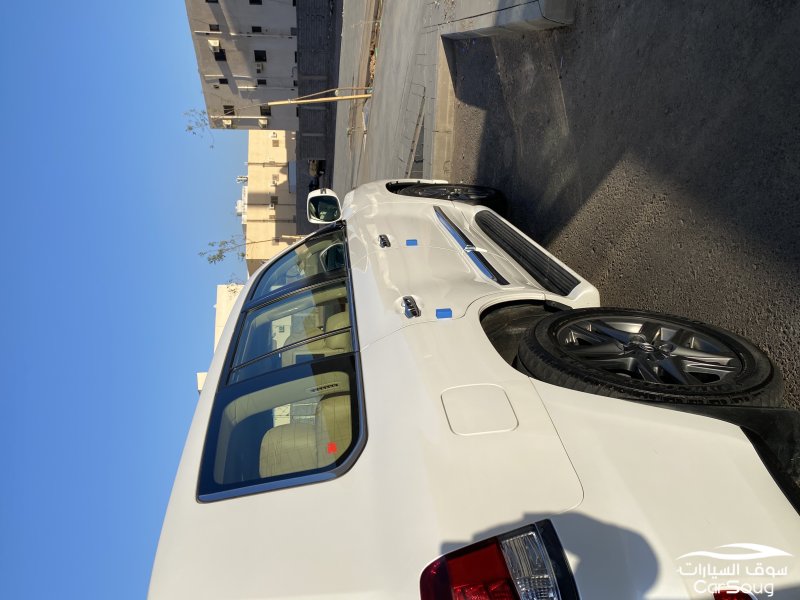 لكزس LX 570 فل اوبشن S موديل 2015