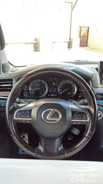 جيب لكزس 2020 فئة البلاك إدشن