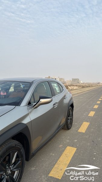 لكزس UX 2021 مالك واحد