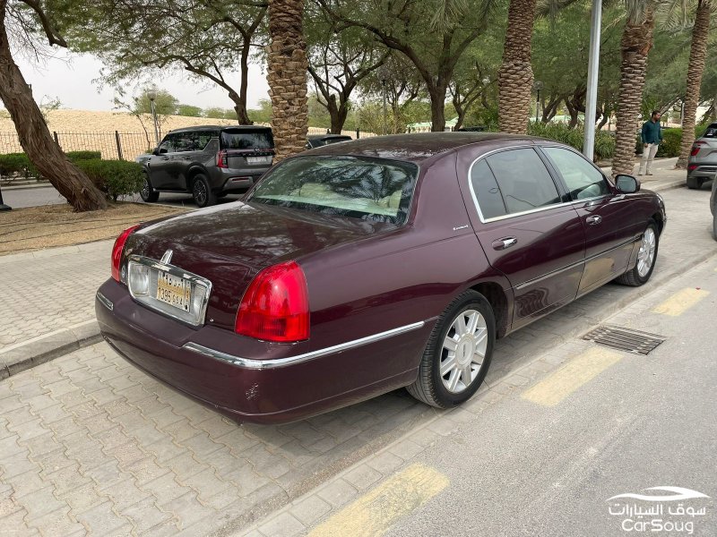 لنكولن تاون كار موديل 2008