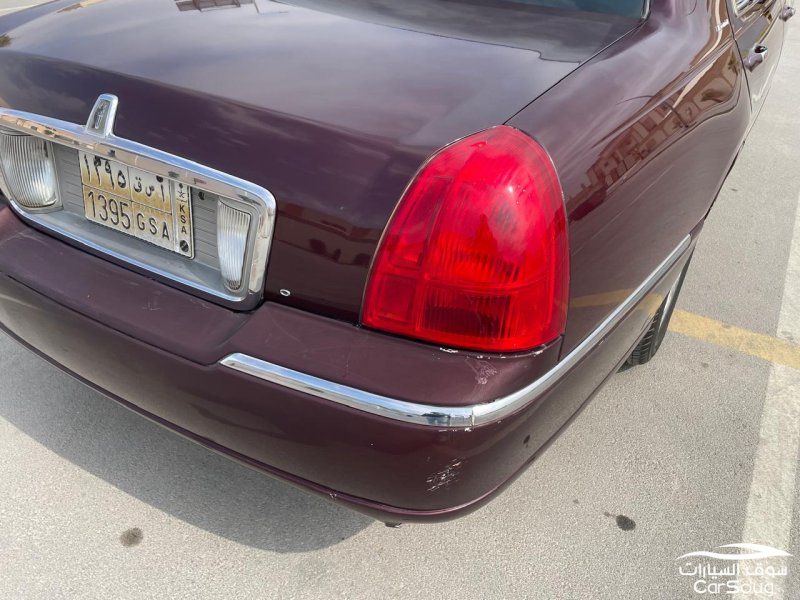 لنكولن تاون كار موديل 2008 لارج