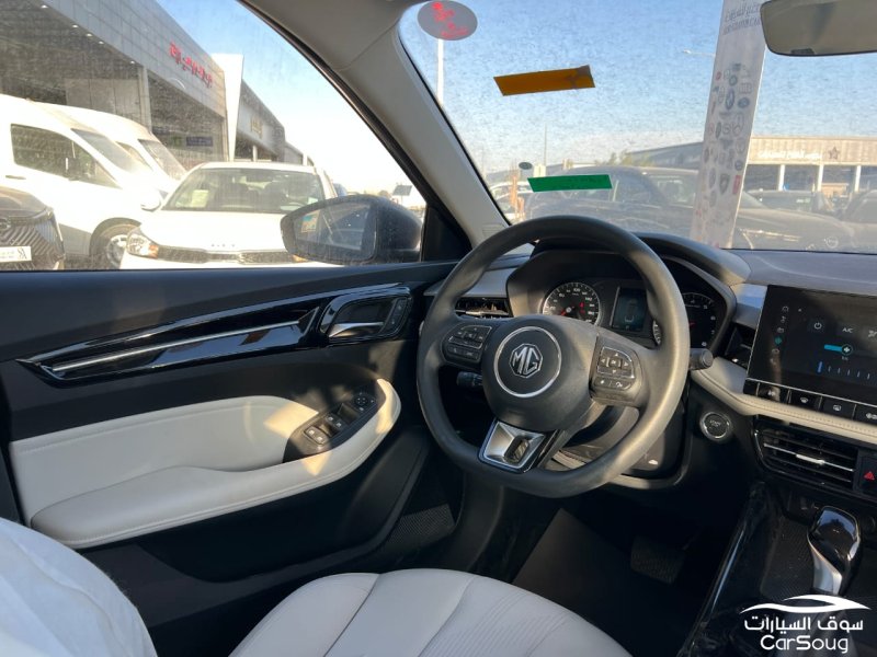 ام جي MG 5 ستاندرد موديل 2025