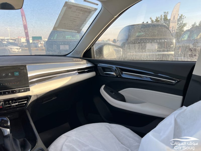 ام جي MG 5 ستاندرد موديل 2025