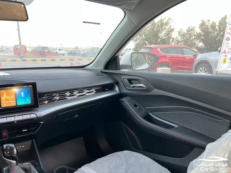 ام جي MG 5 ستاندرد موديل 2025