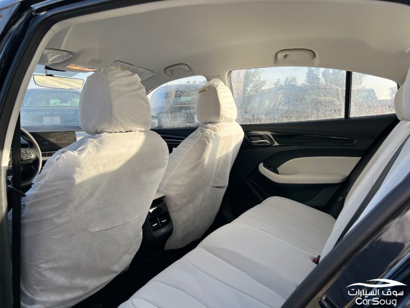 ام جي MG 5 ستاندرد موديل 2025