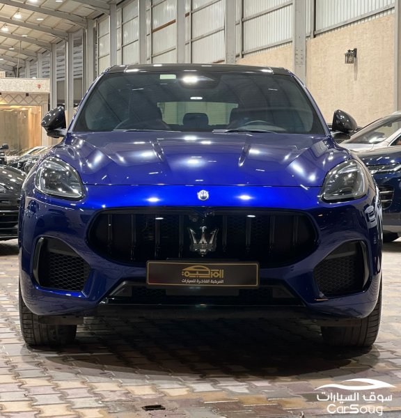 مازيراتي جريكاليه مودينا موديل 2023 فئة نايت بكج