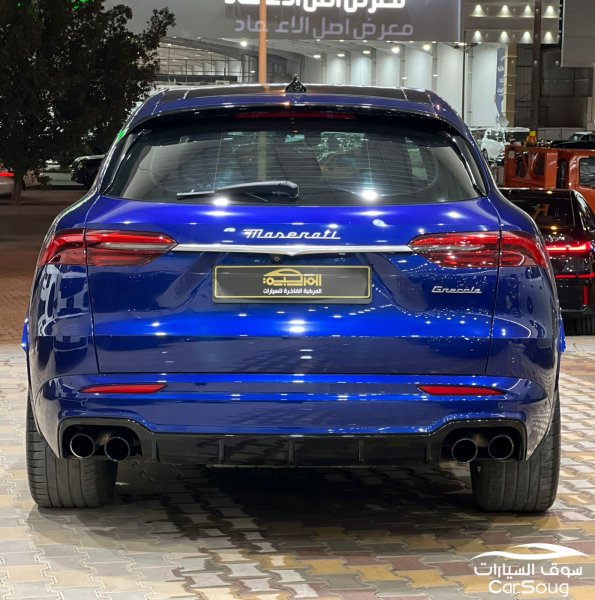 مازيراتي جريكاليه مودينا موديل 2023 فئة نايت بكج