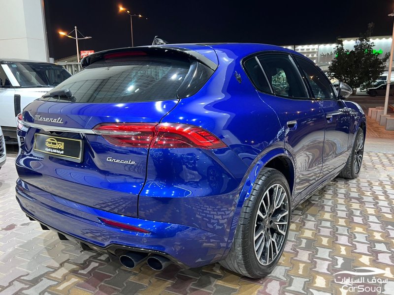 مازيراتي جريكاليه مودينا موديل 2023 فئة نايت بكج