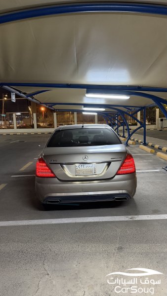 مرسيدس بنز موديل 2010