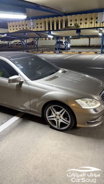 مرسيدس بنز موديل 2010