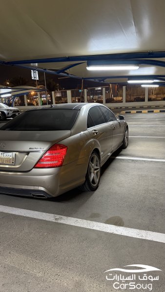 مرسيدس بنز موديل 2010