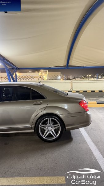 مرسيدس بنز موديل 2010