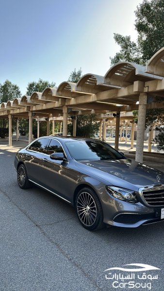 مرسيدس E300 موديل 2020 نظيفة