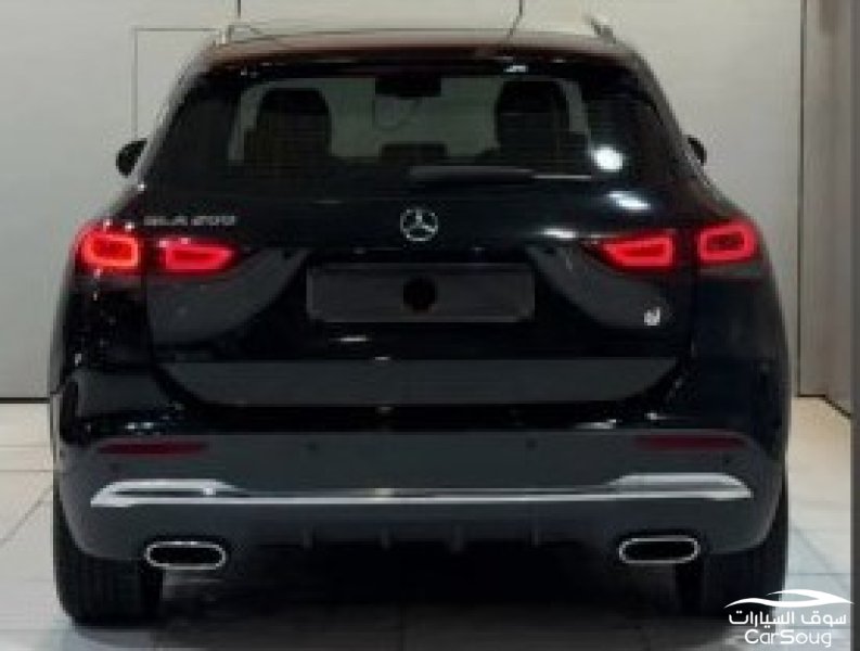 مرسيدس بنز GLA 200 موديل 2023