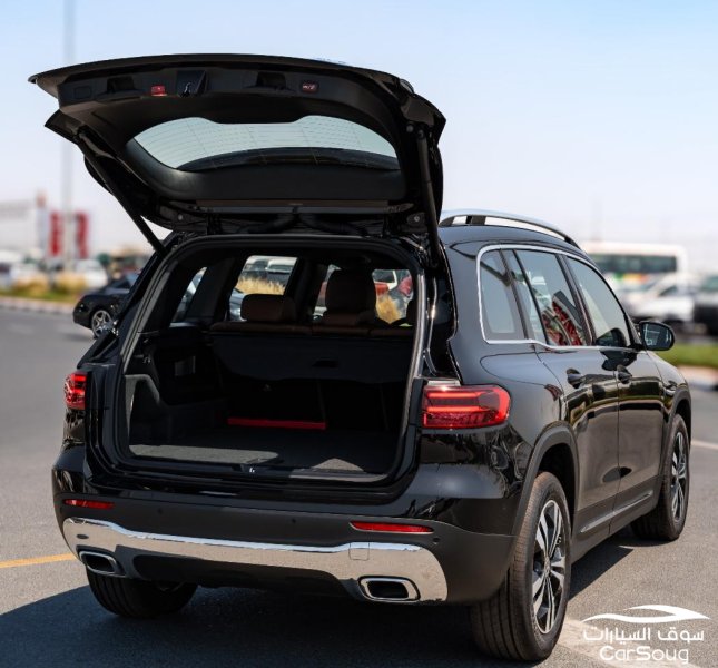 مرسيدس بنز GLB 200 موديل 2025